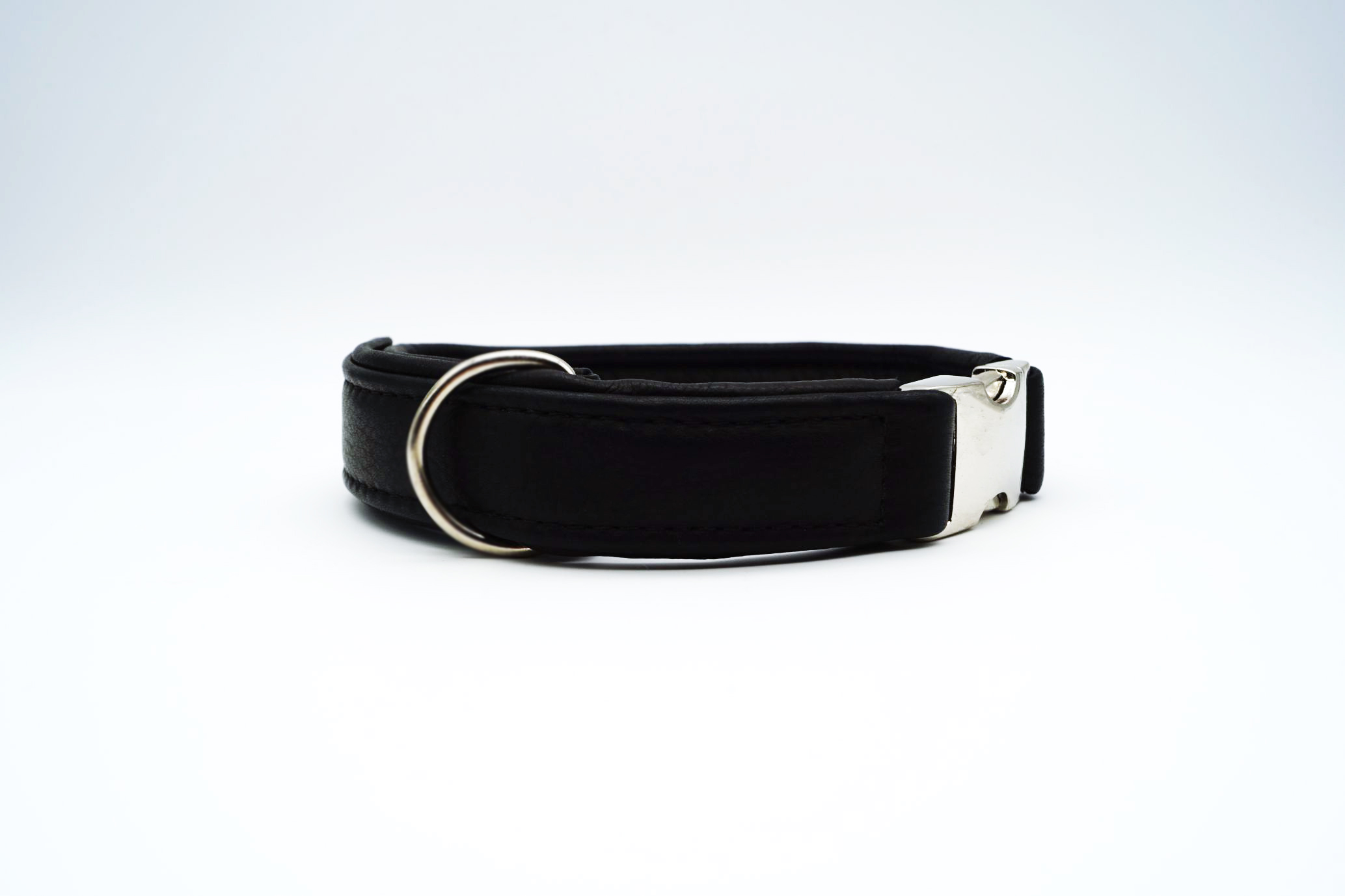 Hundehalsband Leder Klassisch Schwarz Klickverschluss Alu Schwarz Silber Halsband mit Gravur 